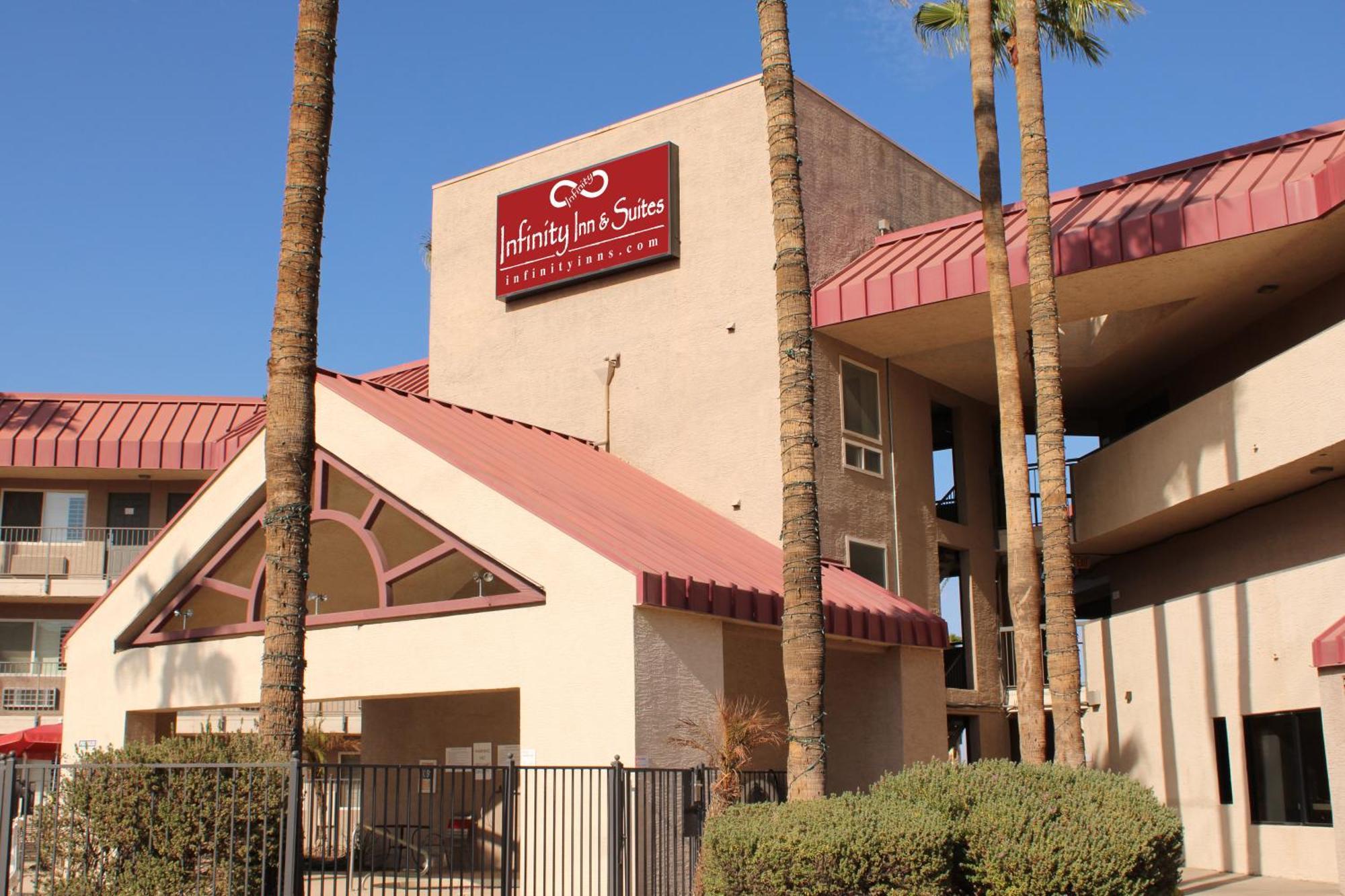 Ramada by Wyndham Tempe/At Arizona Mills Mall Bagian luar foto